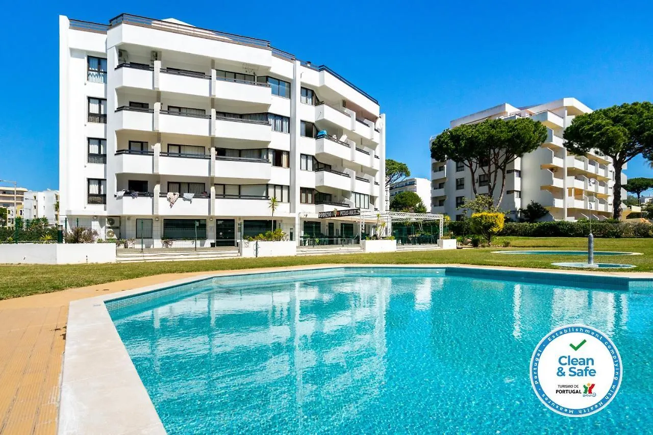 Whome | Vilamoura Sunny Apartment Quarteira